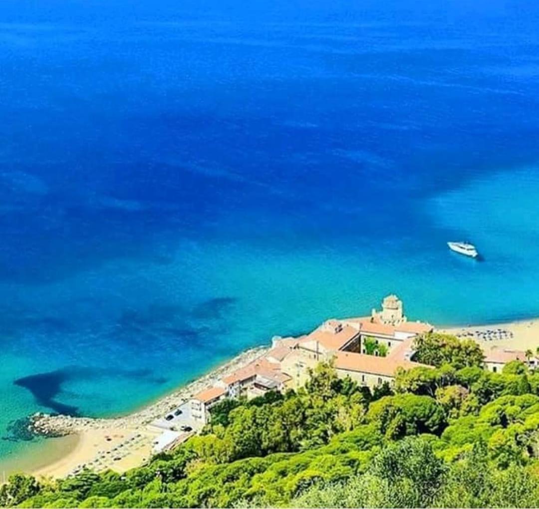 B&B Il Sogno Санта-Мария-ди-Кастеллабате Экстерьер фото